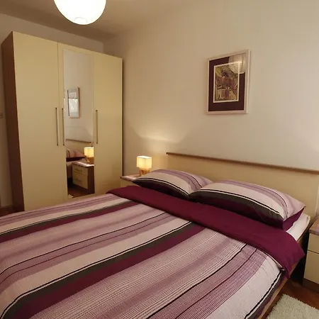 Vallamar Free Parking Ζαντάρ