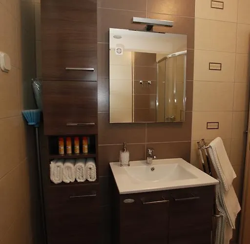 Vallamar Free Parking